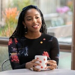 Jessica Williams en 'Me encanta el dolor' de 'Terapia sin filtro'
