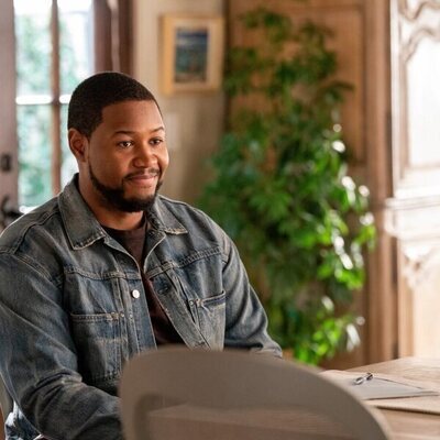 Luke Tennie en 2x02 'Me encanta el dolor' de 'Terapia sin filtro'