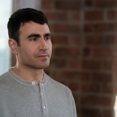 Brett Goldstein en el 2x03 de 'Terapia sin filtro'