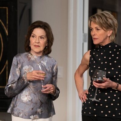 Wendie Malick y Kelly Bishop en 2x05 'Etapa honesta' de 'Terapia sin filtro'