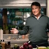 Ted McGinley en 2x08 titulado 'Último trago' de 'Terapia sin filtro'