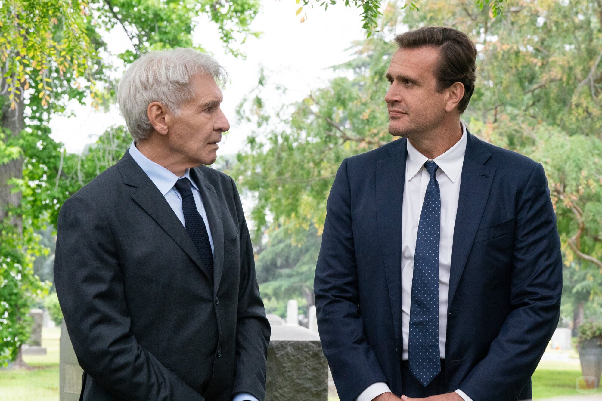 Jason Segel y Harrison Ford en 2x10 titulado 'Patrones cambiantes' de 'Terapia sin filtro'