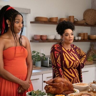 Jessica Williams en 2x12 titulado 'El último Acción de Gracias' de 'Terapia sin filtro'