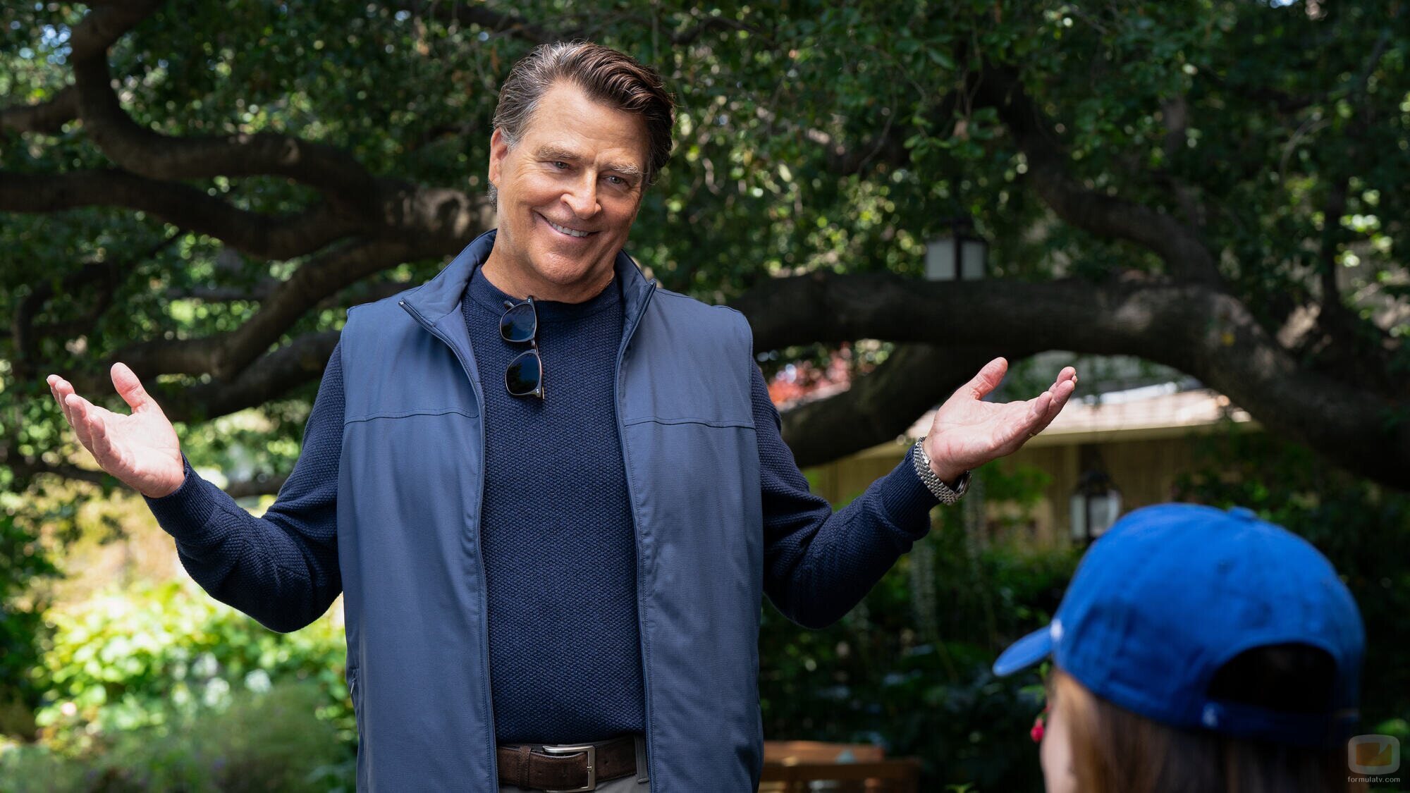 Ted McGinley en Capítulo 12 titulado 'El último Acción de Gracias' de 'Terapia sin filtro'