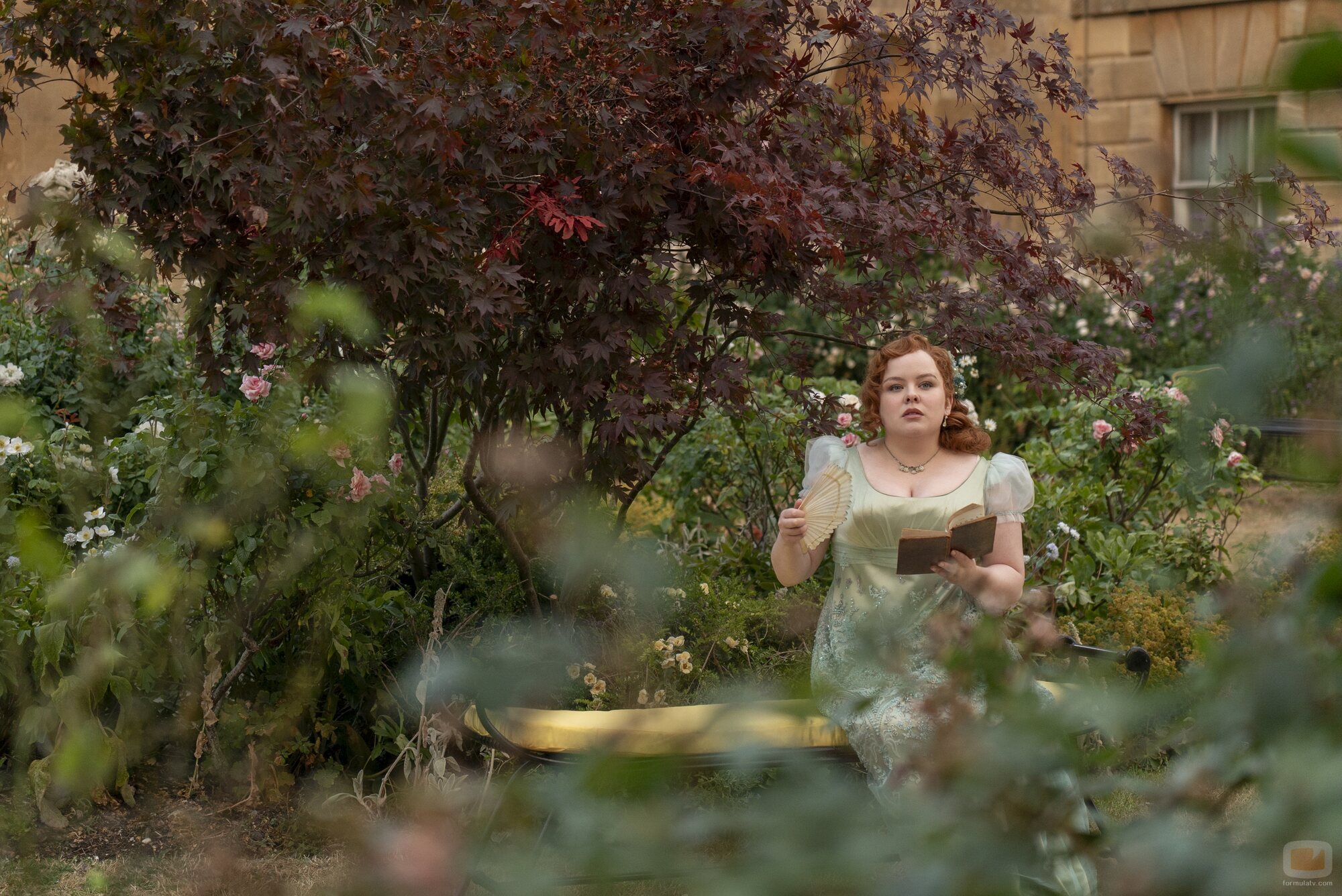 Nicola Coughlan en el 3x01 de 'Los Bridgerton'
