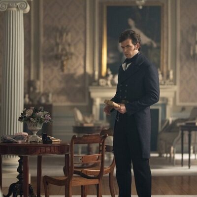 Luke Newton en la temporada 3 y el capítulo 01 de 'Los Bridgerton'