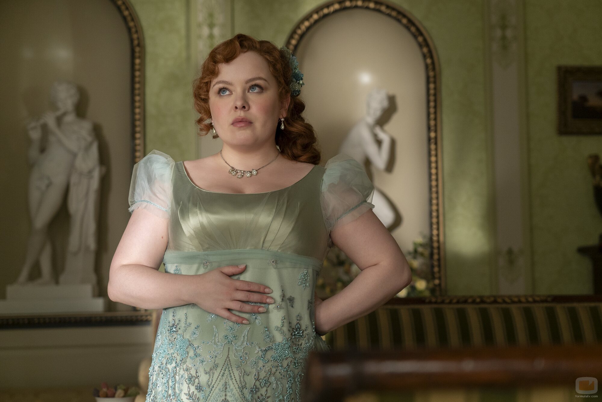 Still de Nicola Coughlan en el 3x01 de 'Bridgerton'