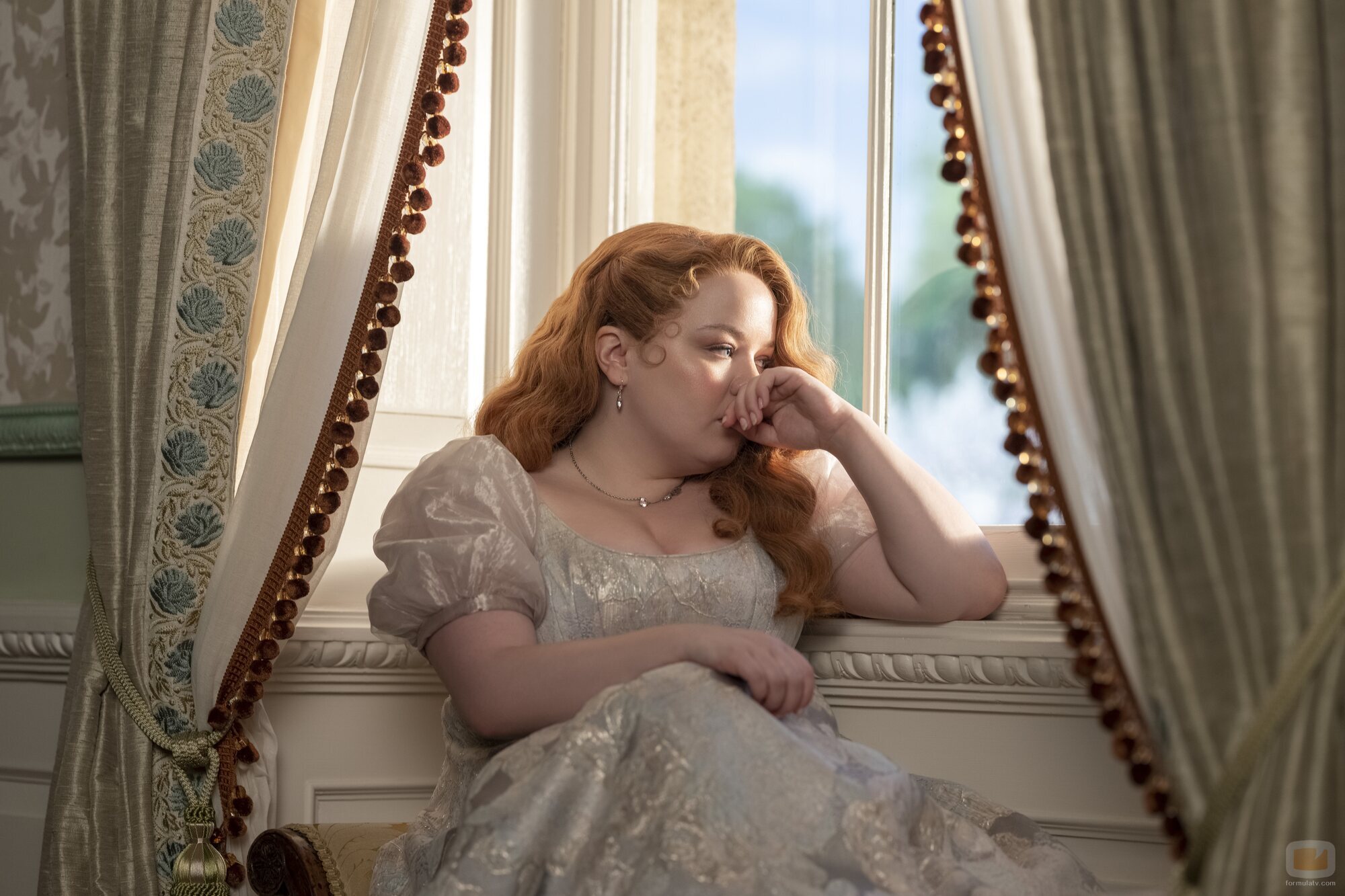 Nicola Coughlan en la temporada 3 y el capítulo 02 de 'Los Bridgerton'