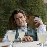 Luke Thompson en 3x02 'Bajo la luz de la luna' de 'Los Bridgerton'