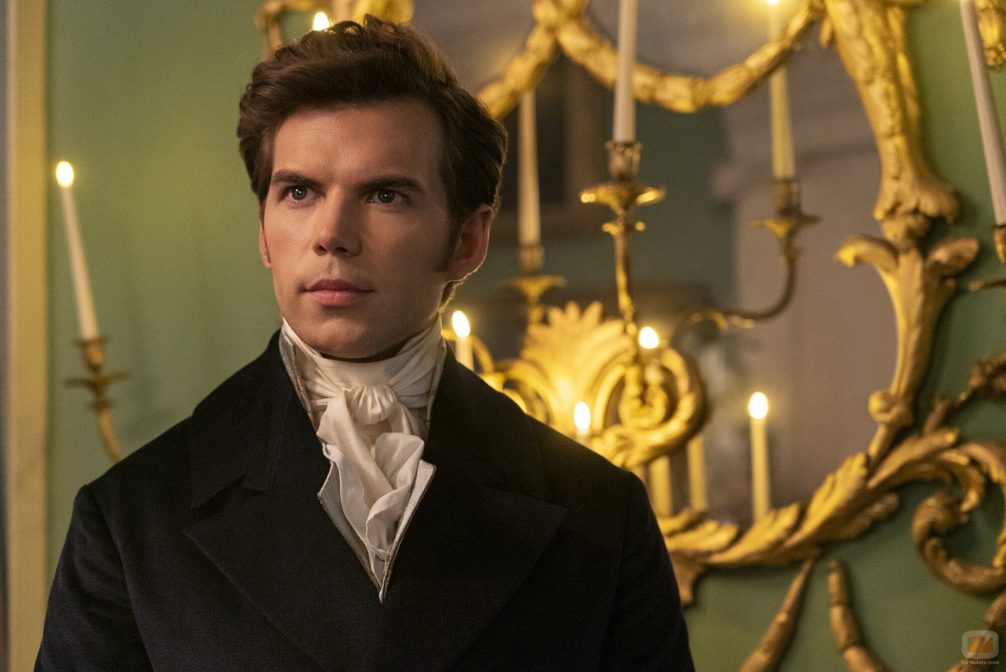 Luke Newton en 'Bajo la luz de la luna' de 'Los Bridgerton'