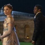 Hannah Dodd y Victor Alli en Capítulo 3 titulado 'Fuerzas de la naturaleza' de 'Los Bridgerton'