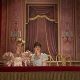 Claudia Jessie y Jessica Madsen en el 3x04 de 'Los Bridgerton'