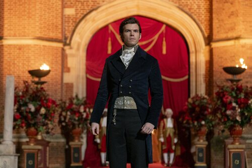 Luke Newton en el 'Viejas amistades' de 'Bridgerton'
