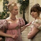 Claudia Jessie y Jessica Madsen en 3x05 'Tic, tac' de 'Los Bridgerton'