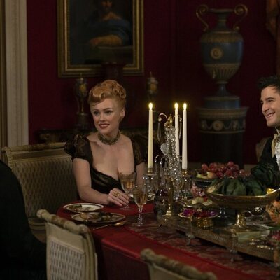 Hannah New y Luke Thompson en la temporada 3 y el capítulo 06 de 'Los Bridgerton'