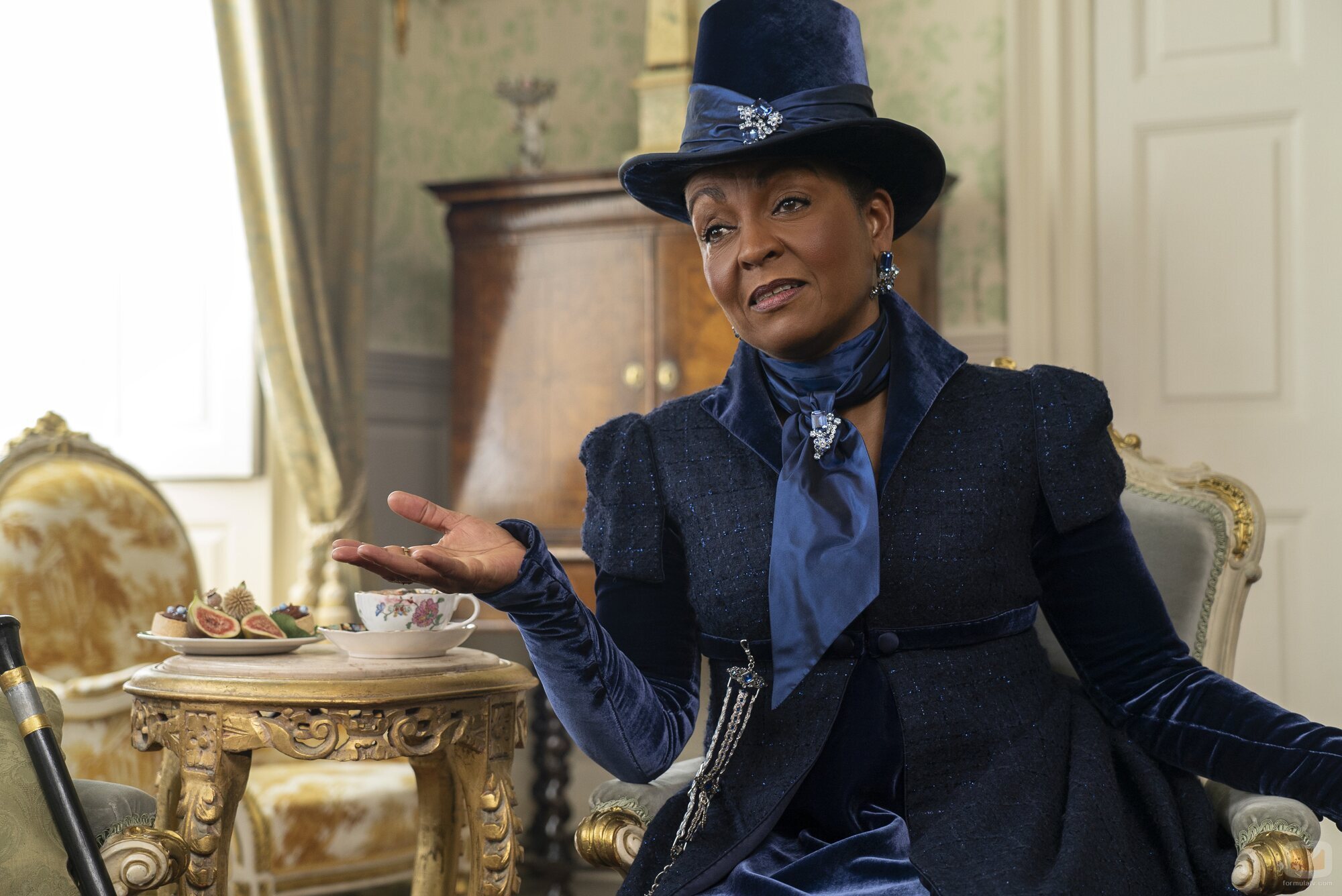 Adjoa Andoh en Capítulo 6 titulado 'Seduciendo a Mr. Bridgerton' de 'Los Bridgerton'