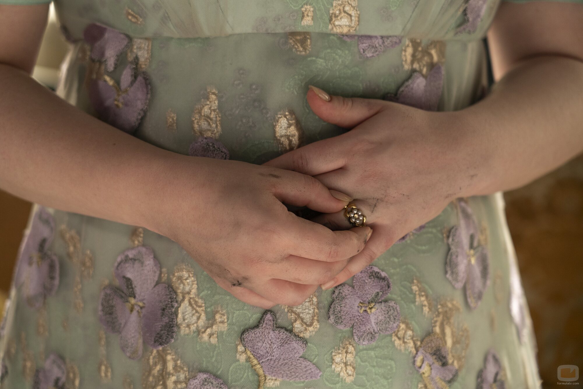 Nicola Coughlan en 3x06 titulado 'Seduciendo a Mr. Bridgerton' de 'Los Bridgerton'