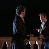 Luke Thompson en 3x06 'Seduciendo a Mr. Bridgerton' de 'Los Bridgerton'