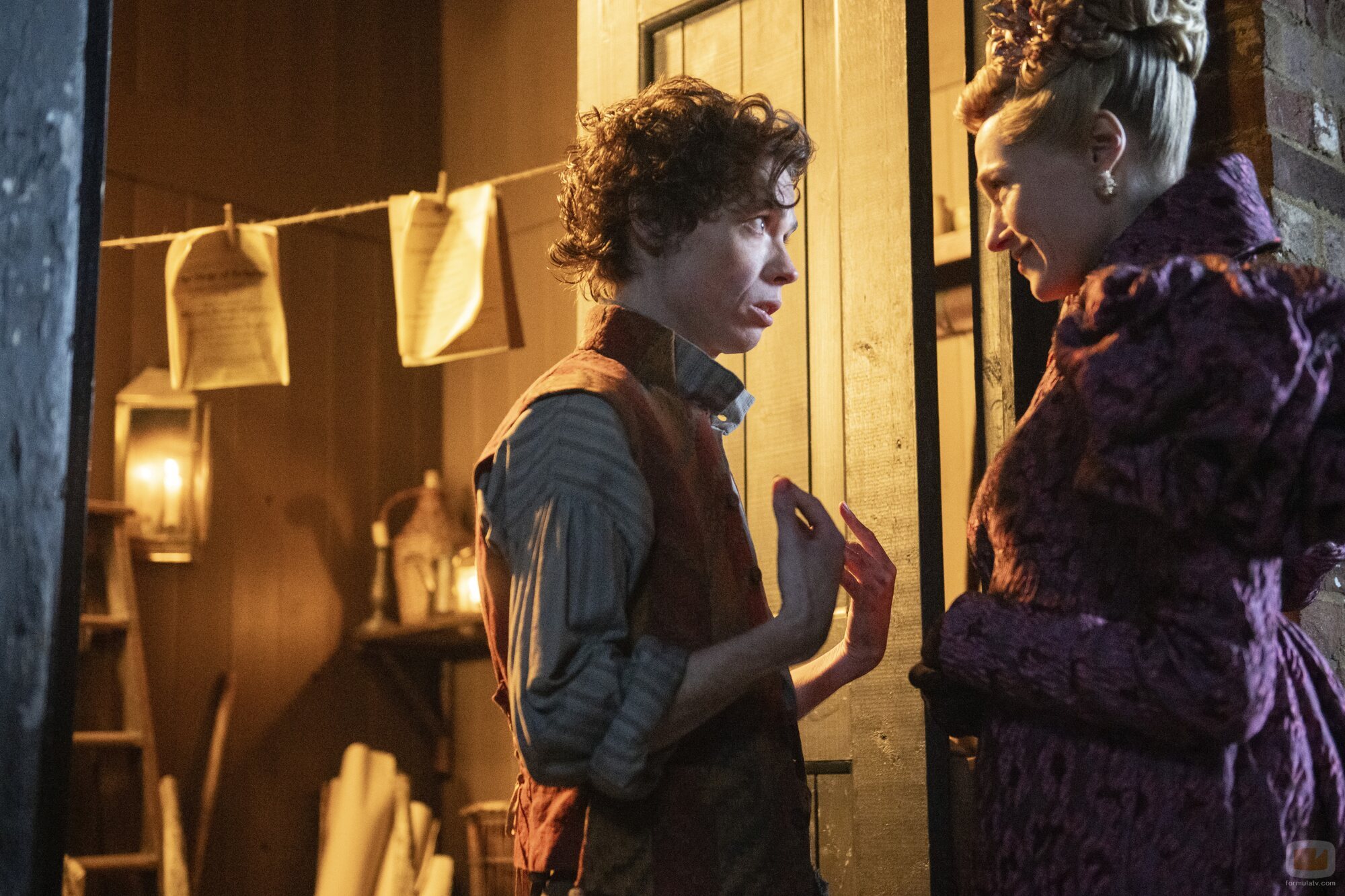 Jessica Madsen en el 'De la mano' de 'Bridgerton'