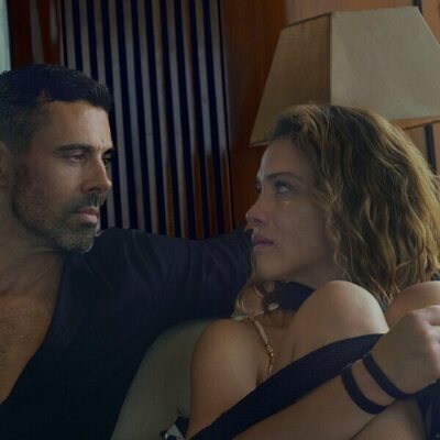 Emmanuel Esparza y Carolina Miranda en 'La sangre y la esperanza' de 'Perfil Falso'