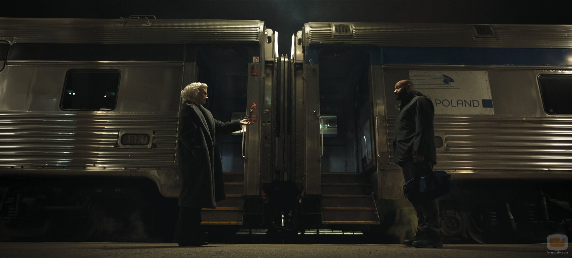 Colton Dunn y Maddie Hasson en Capítulo 3 titulado 'T.C.M.A.U.A.' de 'El nuevo empleado'