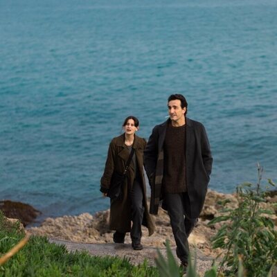 Miki Esparbé y Milena Smit en Capítulo 4 titulado 'Episodio 4' de 'La chica de nieve'