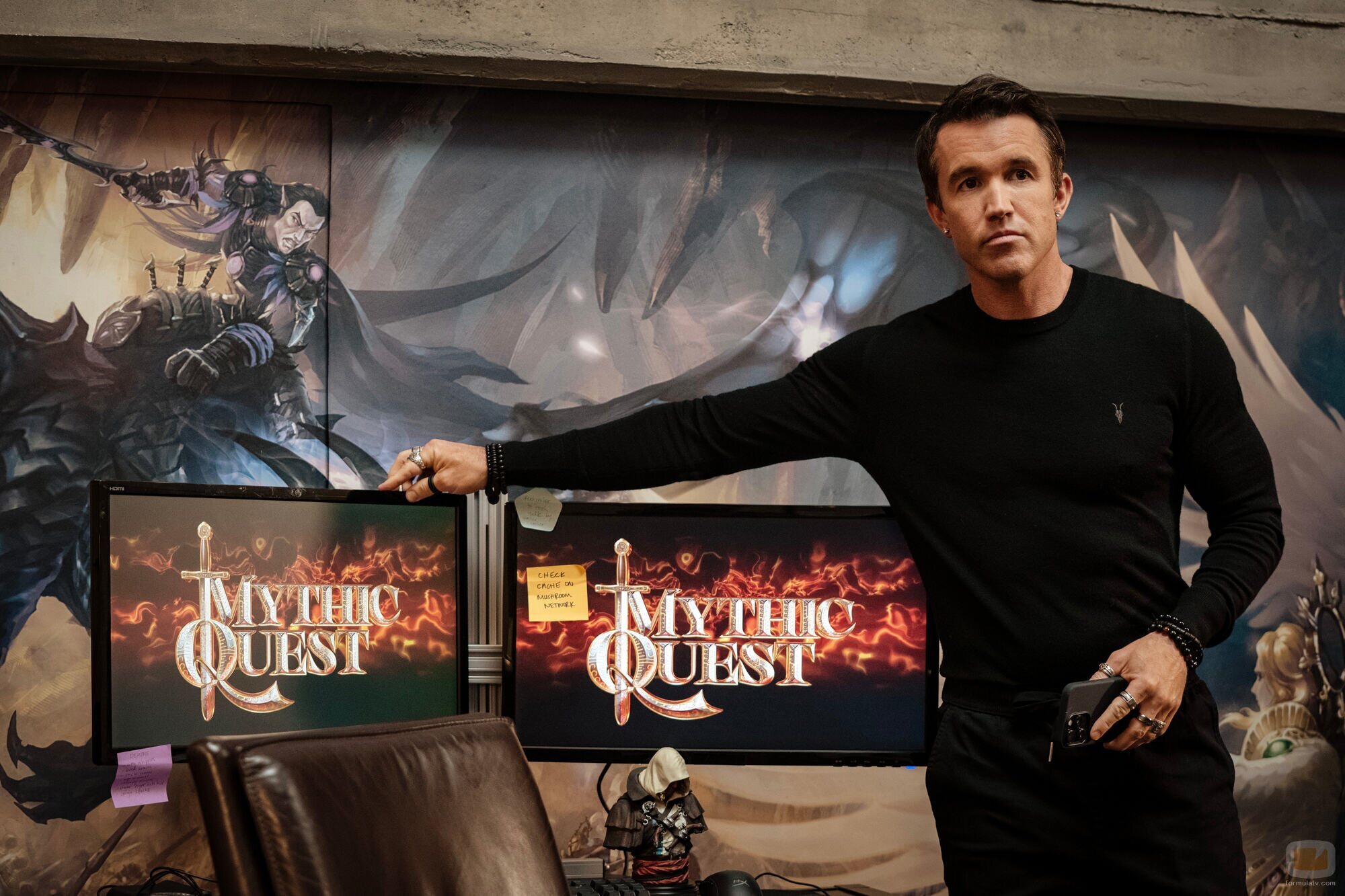 Rob McElhenney en la temporada 4 y el capítulo 01 de 'Mythic Quest'