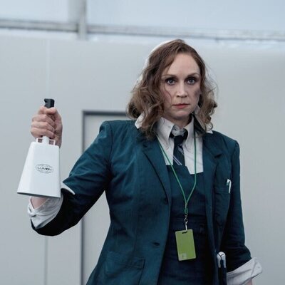 Gwendoline Christie en 2x03 titulado '¿Quién está vivo?' de 'Separación'