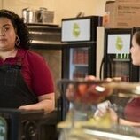 Escena de Ilia Isorelýs Paulino en 1x01 'Bienvenidos a la Universidad de Essex' de 'La vida sexual de las universitarias'