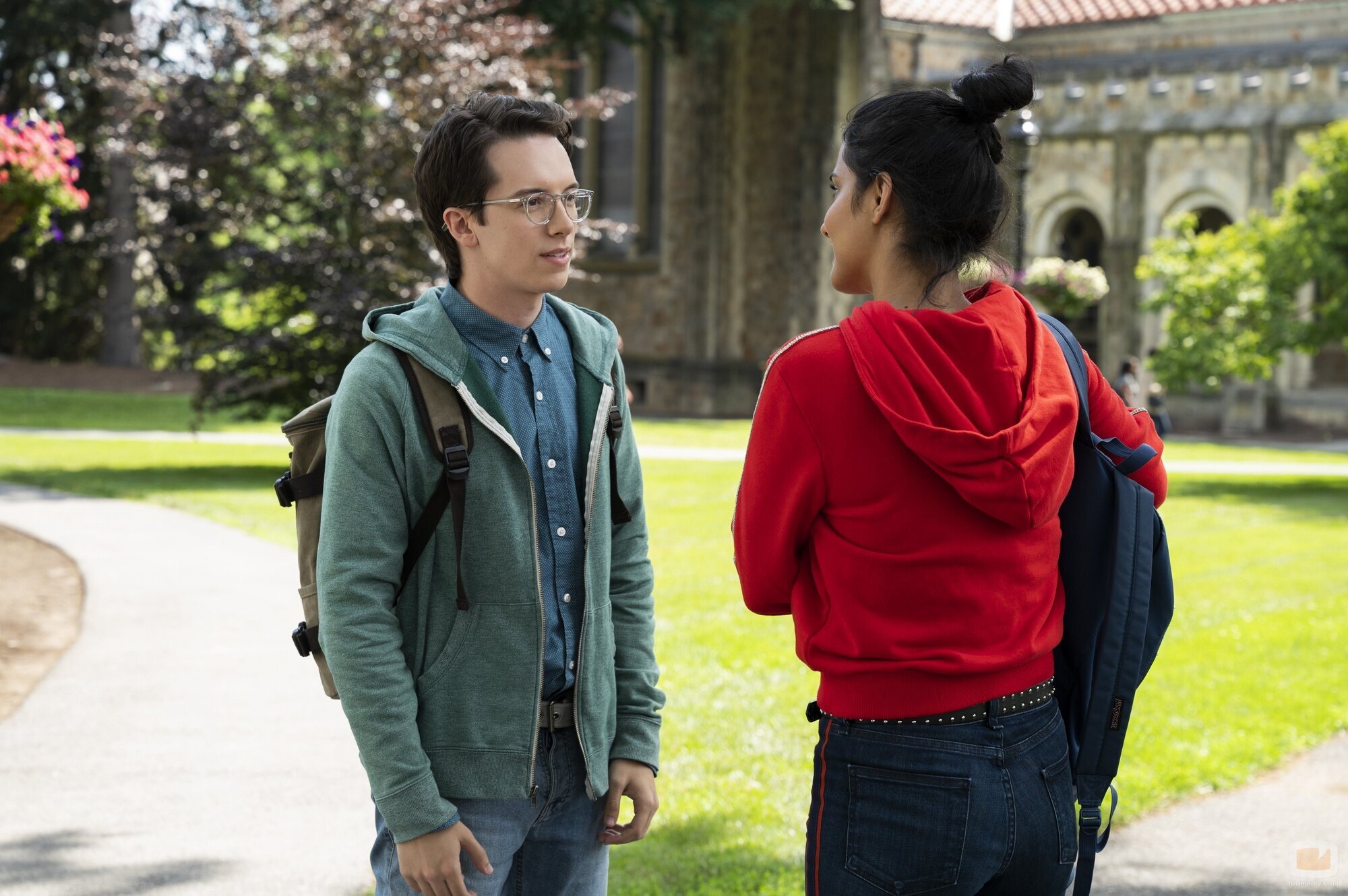 Mekki Leeper en 1x01 'Bienvenidos a la Universidad de Essex' de 'La vida sexual de las universitarias'