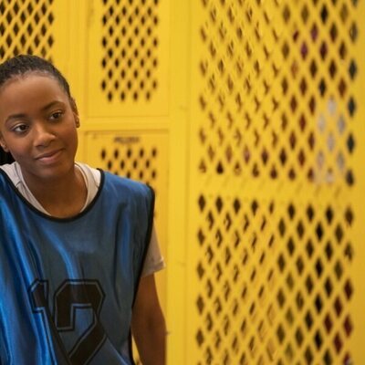 Still de Alyah Chanelle Scott en la temporada 1 y el capítulo 01 de 'La vida sexual de las universitarias'
