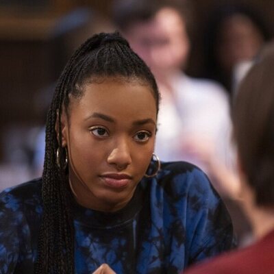 Imagen de Alyah Chanelle Scott en 'Bienvenidos a la Universidad de Essex' de 'La vida sexual de las universitarias'