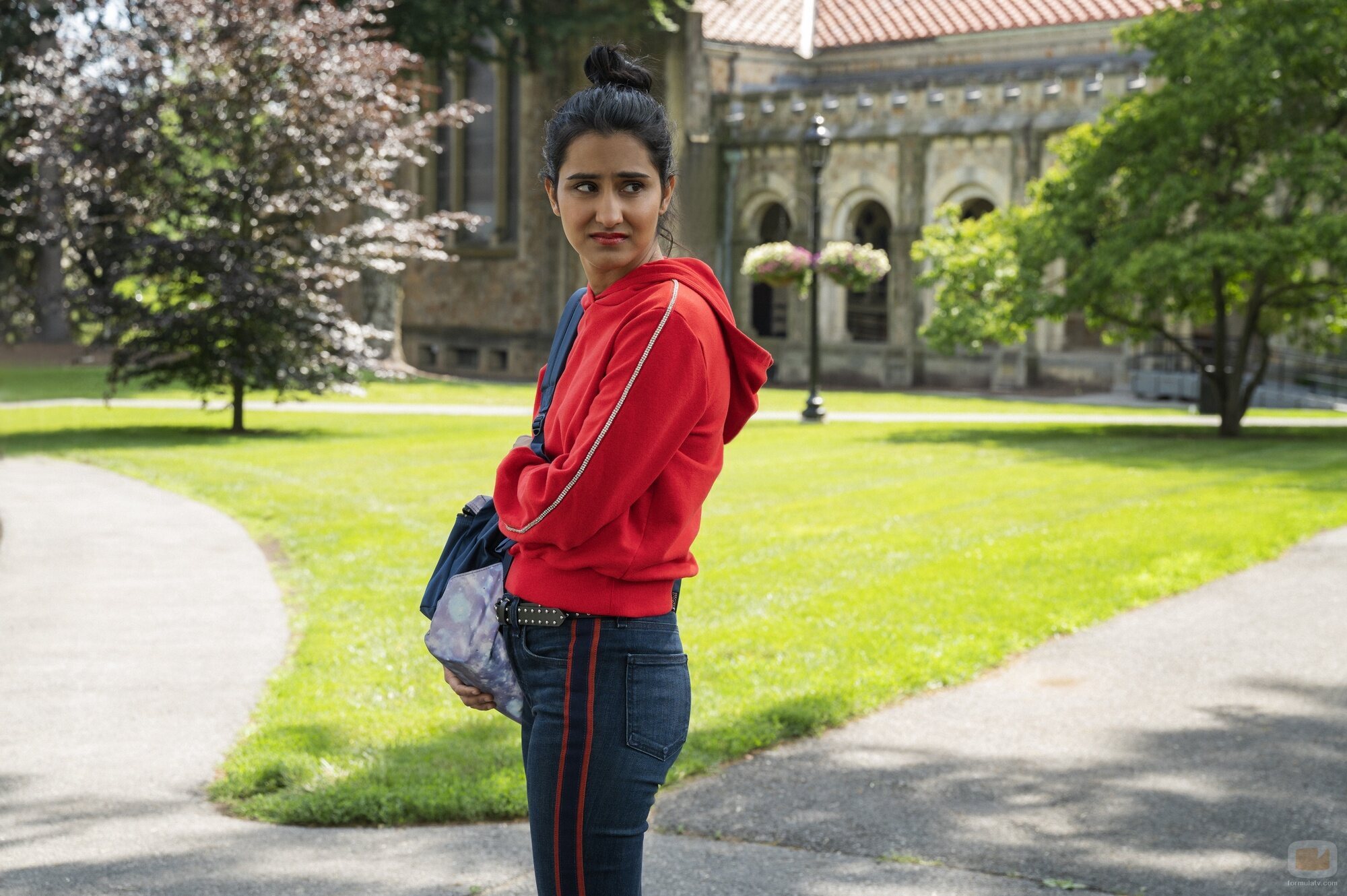 Amrit Kaur en el 1x01 de 'La vida sexual de las universitarias'