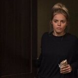 Foto de Reneé Rapp en Capítulo 1 titulado 'Bienvenidos a la Universidad de Essex' de 'La vida sexual de las universitarias'