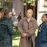 Alyah Chanelle Scott y Reneé Rapp en 2x01 titulado 'Se acerca el invierno' de 'La vida sexual de las universitarias'