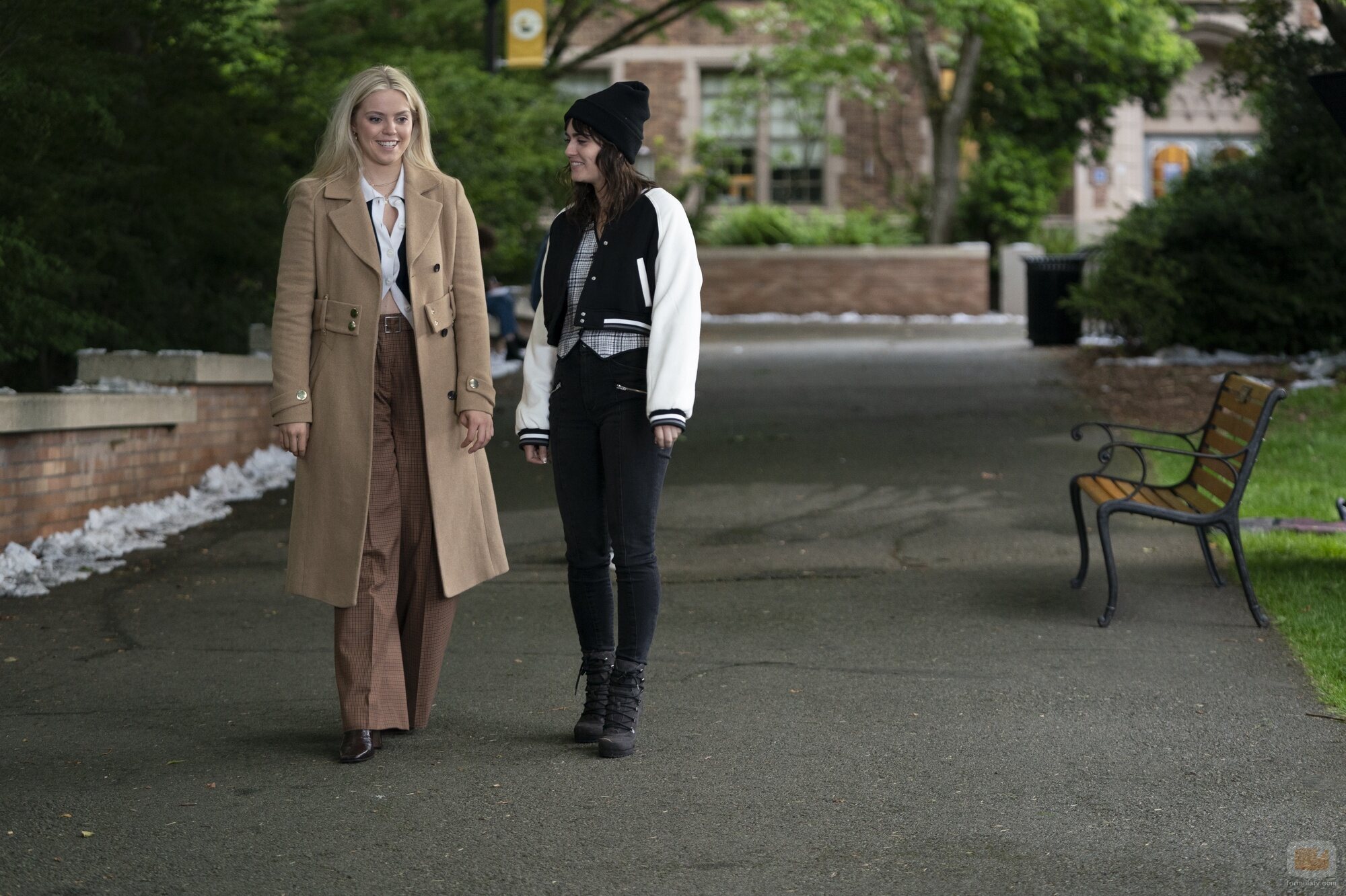 Reneé Rapp en el 2x01 de 'La vida sexual de las universitarias'