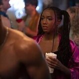 Alyah Chanelle Scott en 2x01 titulado 'Se acerca el invierno' de 'La vida sexual de las universitarias'