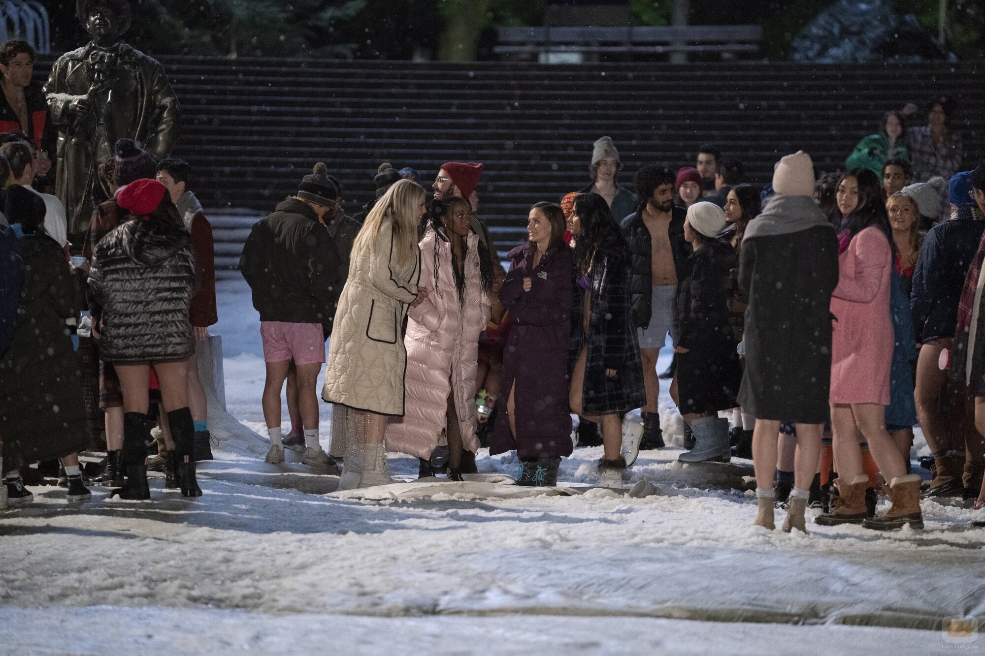 Foto de 2x01 titulado 'Se acerca el invierno' de 'La vida sexual de las universitarias'