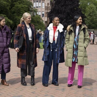 Foto de 2x01 de 'The Sex Lives of College Girls'