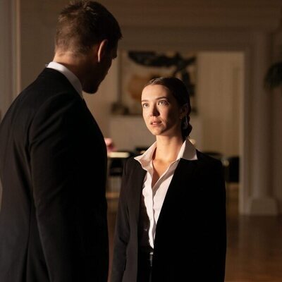 Nicole Brydon Bloom en la temporada 1 y el capítulo 01 de 'Paradise'