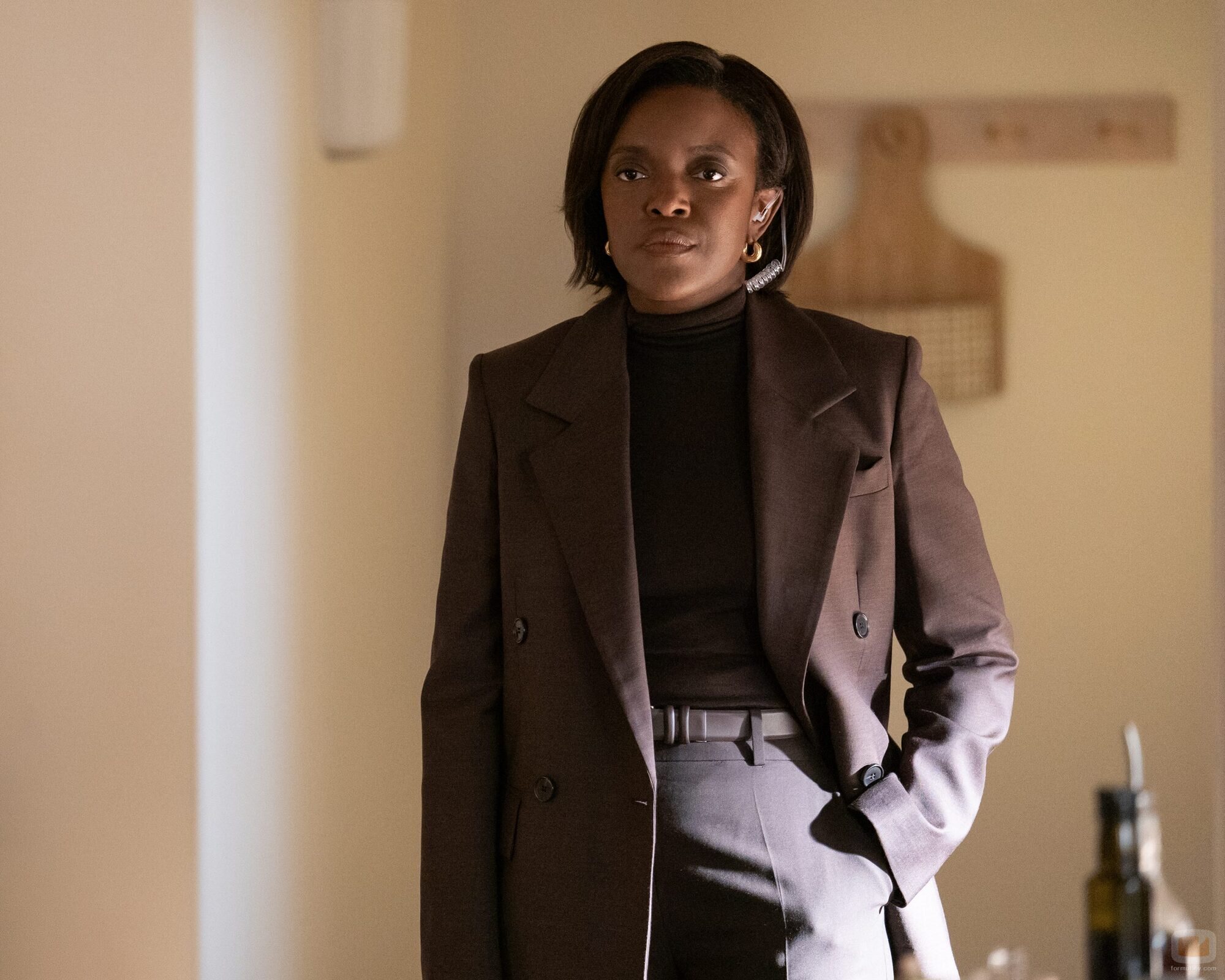 Krys Marshall en la temporada 1 y el capítulo 01 de 'Paradise'