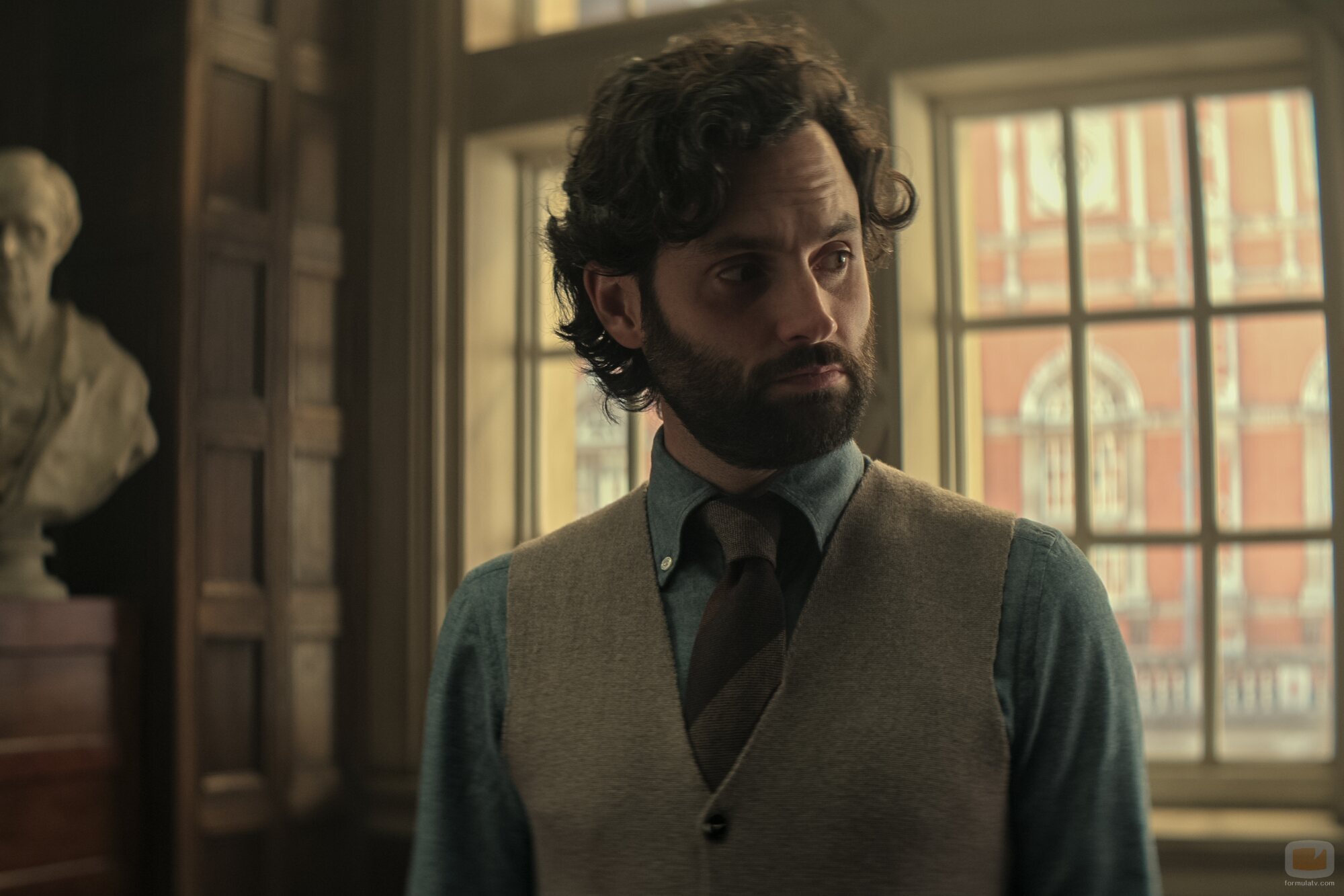 Still de Penn Badgley en Capítulo 1 titulado 'Joe se toma unas vacaciones' de 'You'