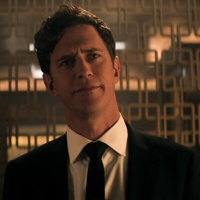 Stephen Hagan en Capítulo 1 titulado 'Joe se toma unas vacaciones' de 'You'