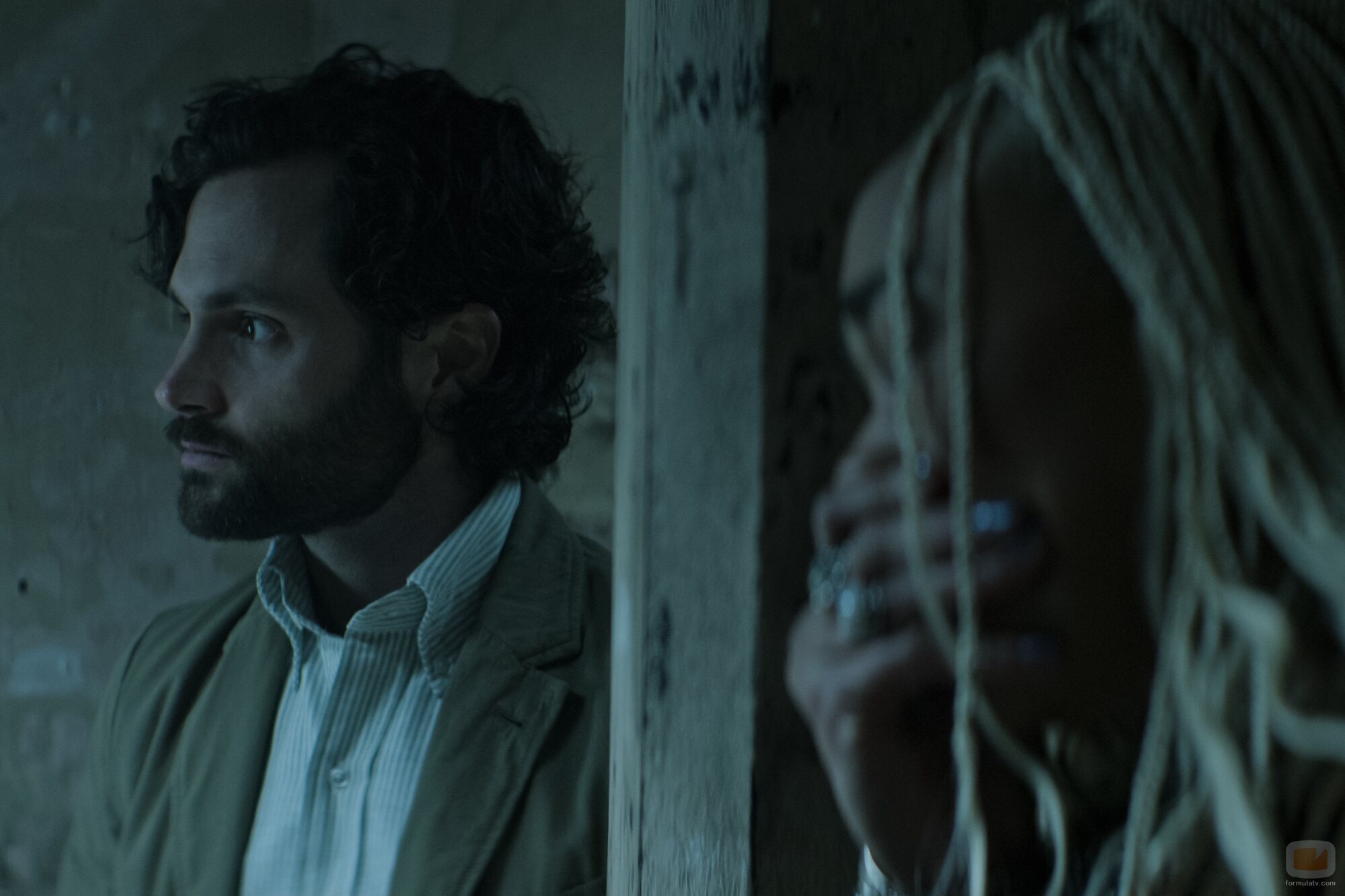 Escena de Penn Badgley en 'Joe se toma unas vacaciones' de 'You'