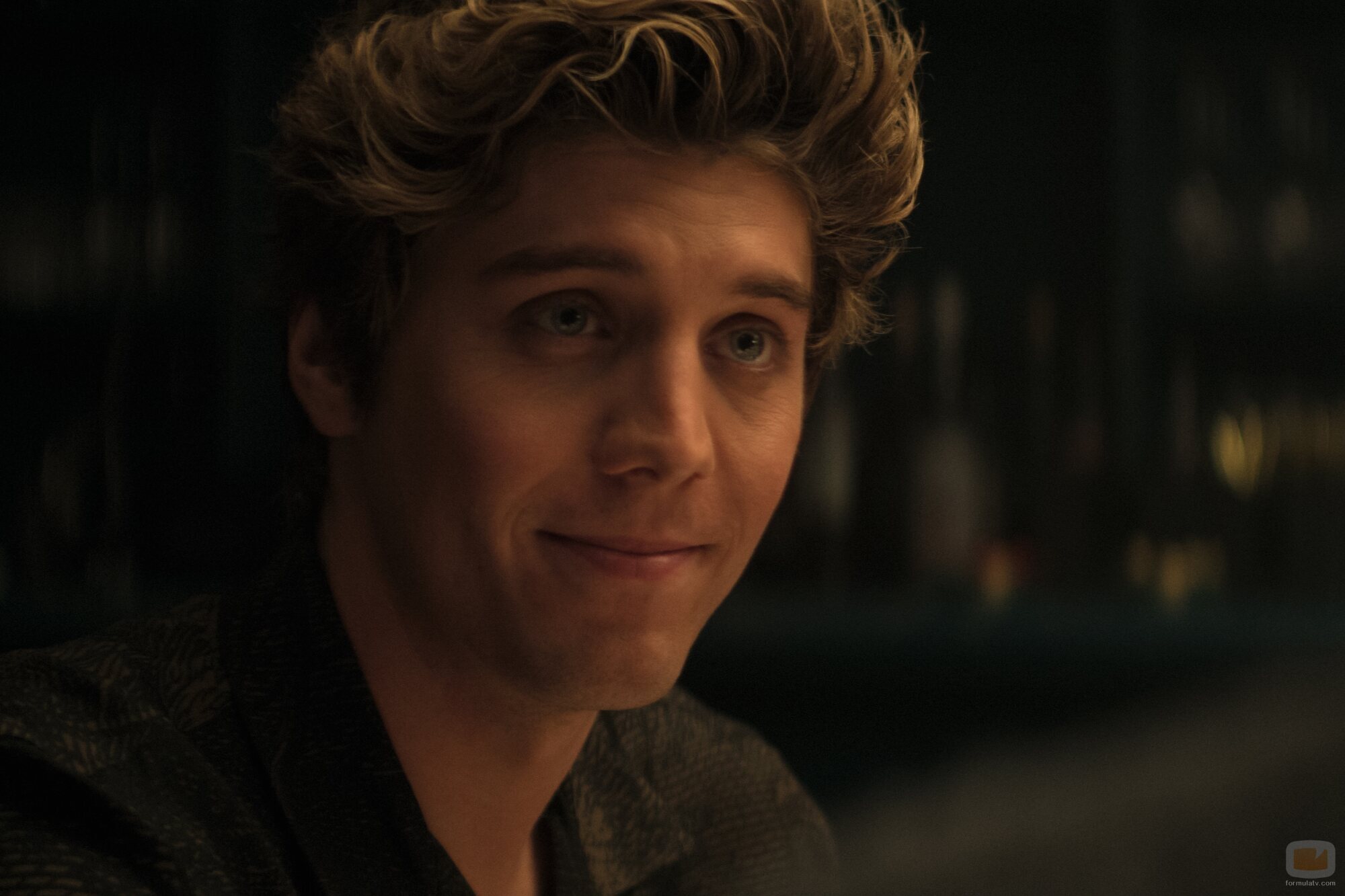 Lukas Gage en Capítulo 2 titulado 'Retrato del artista' de 'You'