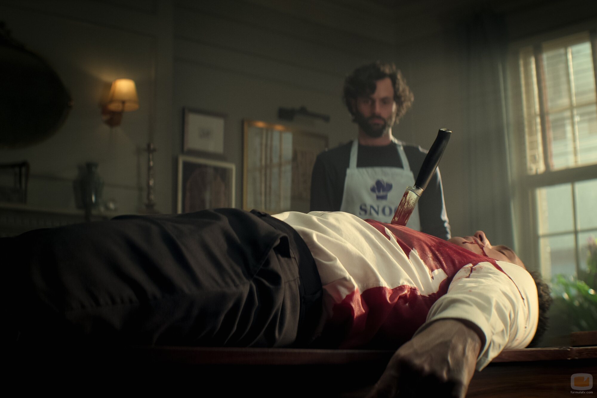Foto de Penn Badgley en 4x02 'Retrato del artista' de 'You'
