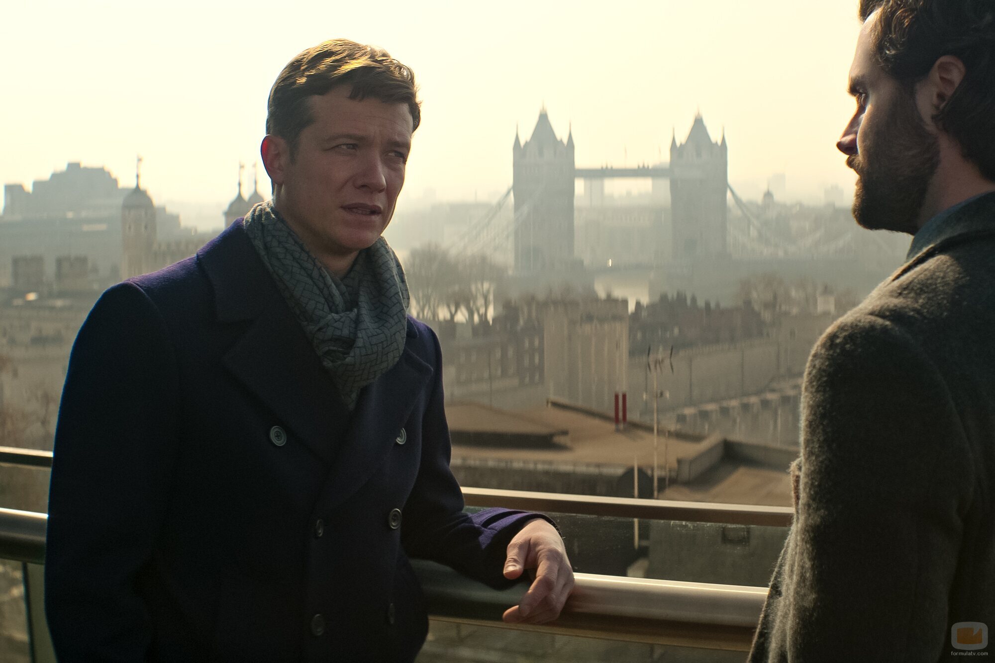 Ed Speleers en el 4x02 de 'You'