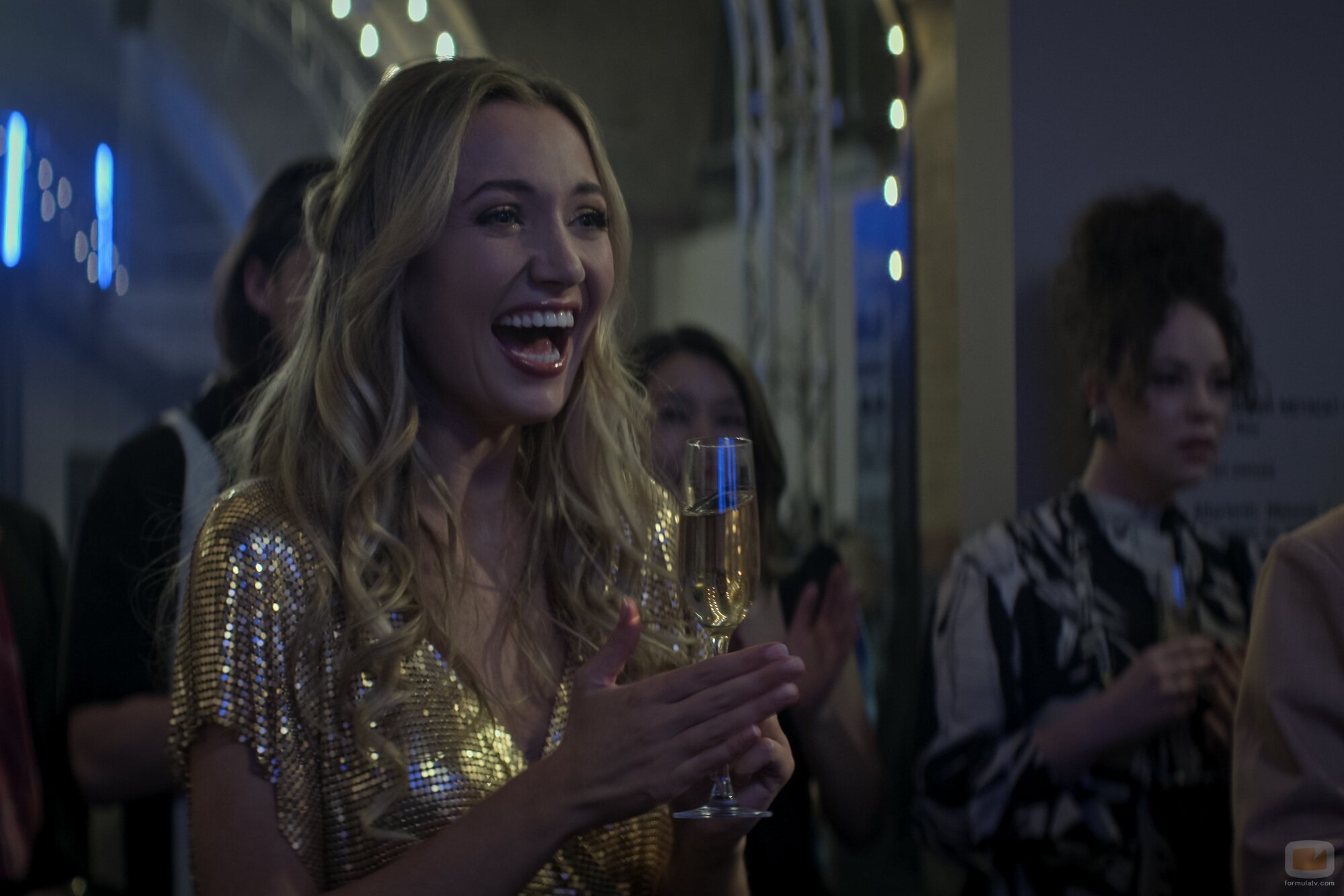 Tilly Keeper en Capítulo 2 titulado 'Retrato del artista' de 'You'