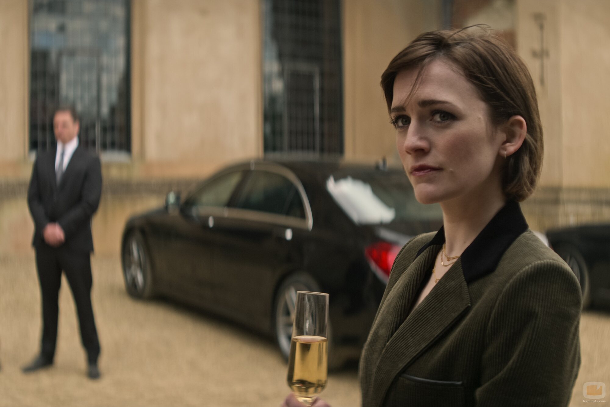 Imagen de Charlotte Ritchie en el 4x04 de 'You'