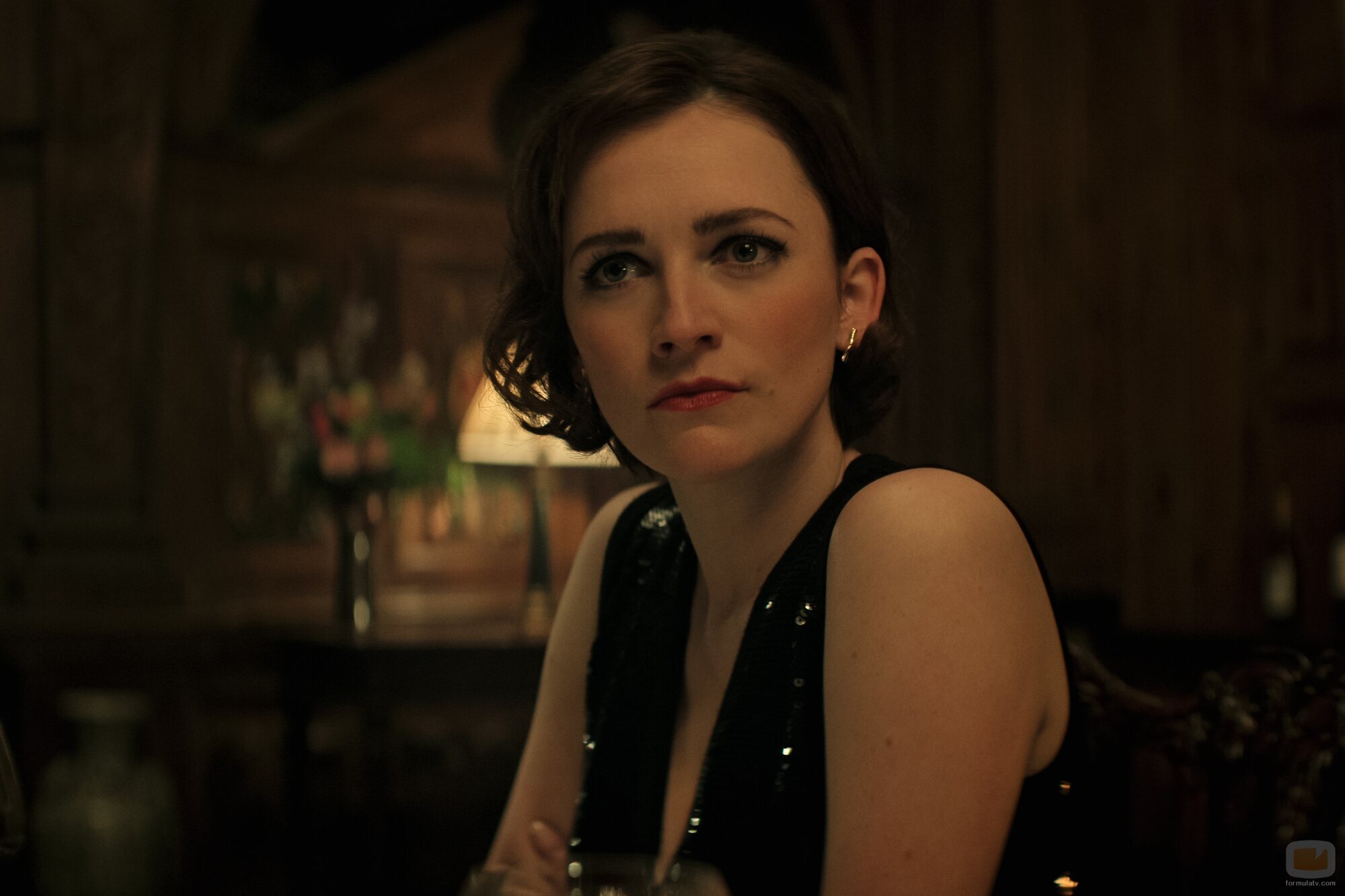 Escena de Charlotte Ritchie en 4x04 titulado 'Hampsy' de 'You'